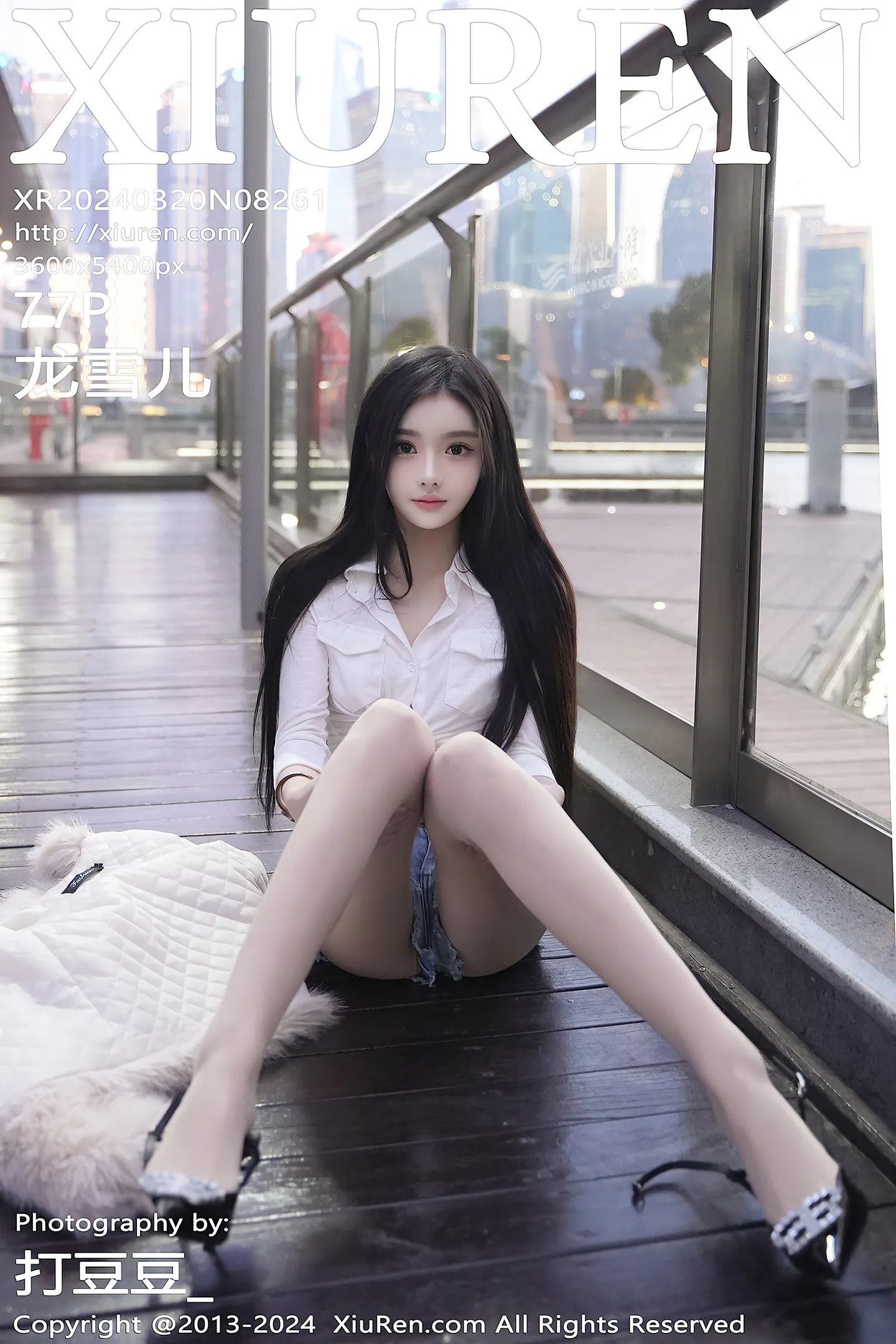 [XiuRen秀人网]No.8261_模特龙雪儿性感白色上衣配超短牛仔裤秀曼妙身姿撩人诱惑写真77P-秀人网 - XiuRen.Space